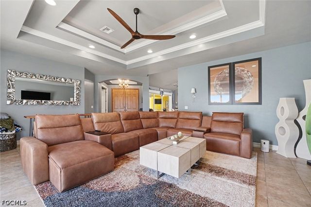 2911 NW 14th TER, Cape Coral, FL 33993
