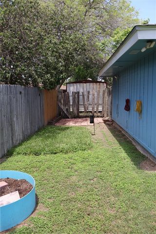 11617 Cripple Creek Dr, Corpus Christi, TX 78410