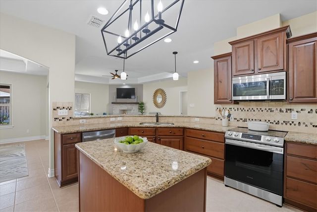 15825 Cozumel Dr, Corpus Christi, TX 78418