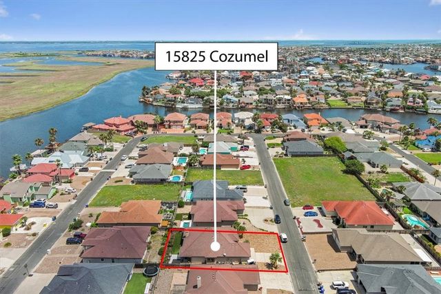 15825 Cozumel Dr, Corpus Christi, TX 78418