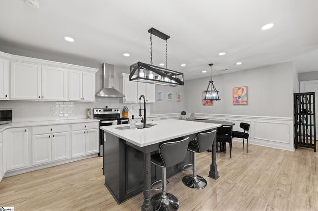 127 E Victoria Road, Spartanburg, SC 29301