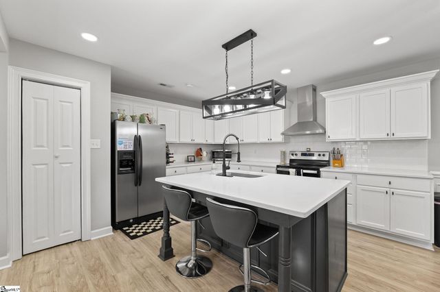 127 E Victoria Road, Spartanburg, SC 29301