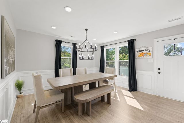 127 E Victoria Road, Spartanburg, SC 29301