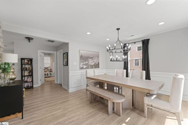 127 E Victoria Road, Spartanburg, SC 29301