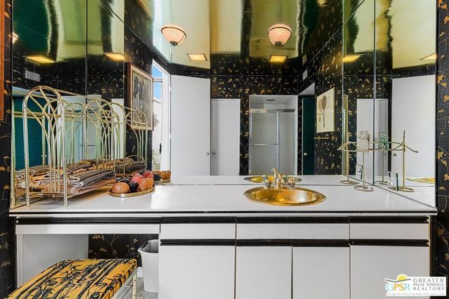 690 W Stevens Road, Palm Springs, CA 92262