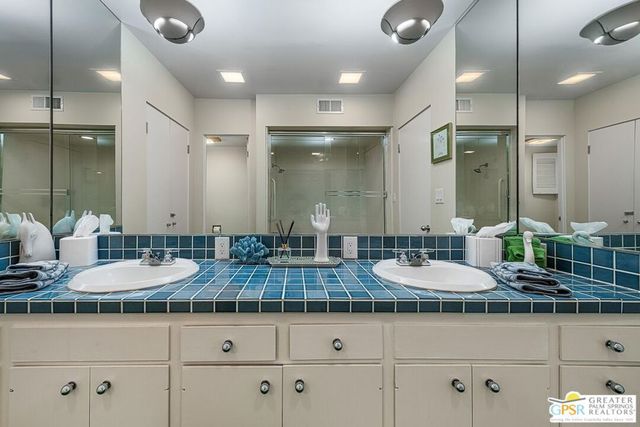 690 W Stevens Road, Palm Springs, CA 92262