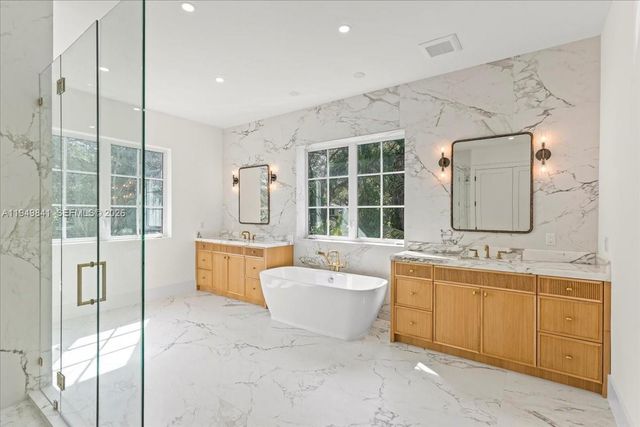 5940 SW 100th Terrace, Pinecrest, FL 33156