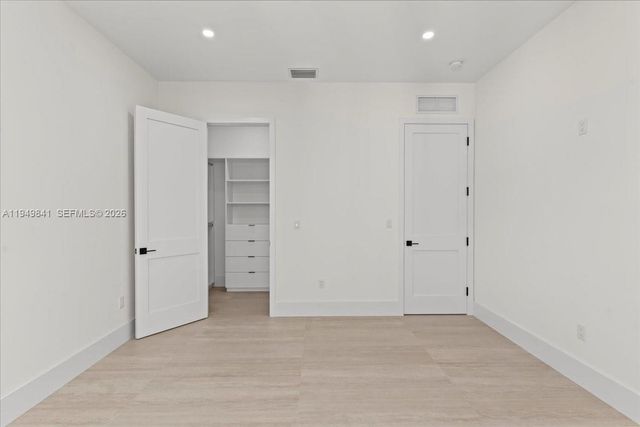 5940 SW 100th Terrace, Pinecrest, FL 33156