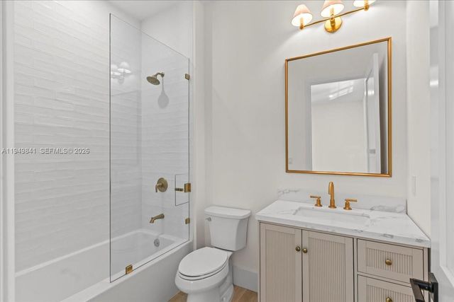 5940 SW 100th Terrace, Pinecrest, FL 33156