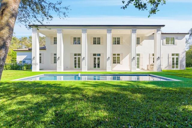 5940 SW 100th Terrace, Pinecrest, FL 33156