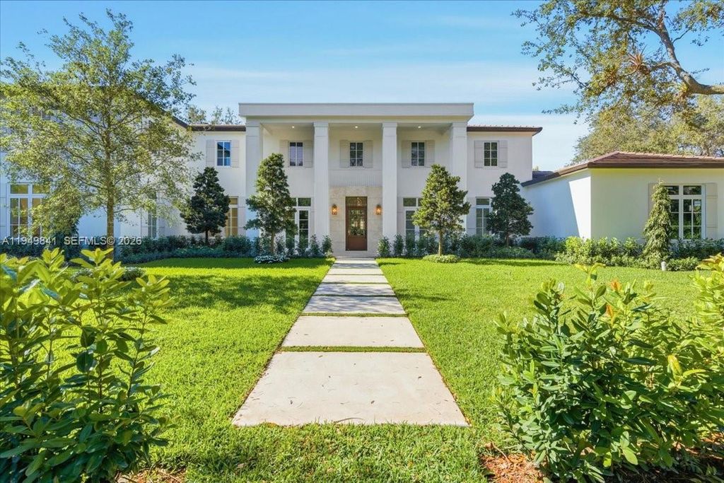 5940 SW 100th Terrace, Pinecrest, FL 33156