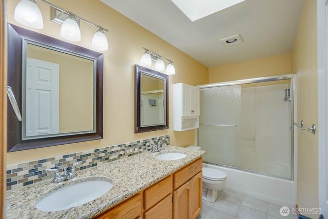 15517 NE 9th Circle, Vancouver, WA 98684