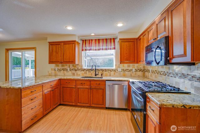 15517 NE 9th Circle, Vancouver, WA 98684