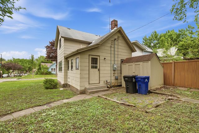 256 Rose Avenue W, Saint Paul, MN 55117