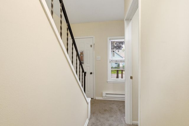 256 Rose Avenue W, Saint Paul, MN 55117