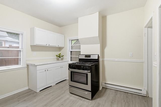 256 Rose Avenue W, Saint Paul, MN 55117