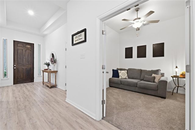 360 Jefferson DR, Kyle, TX 78640