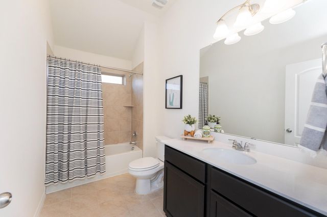 360 Jefferson DR, Kyle, TX 78640