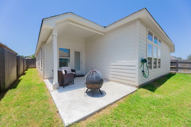 360 Jefferson DR, Kyle, TX 78640