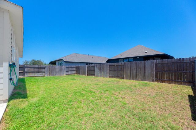 360 Jefferson DR, Kyle, TX 78640