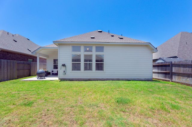 360 Jefferson DR, Kyle, TX 78640