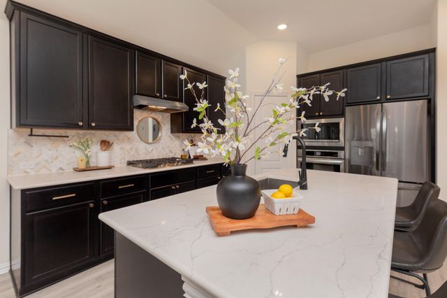 360 Jefferson DR, Kyle, TX 78640