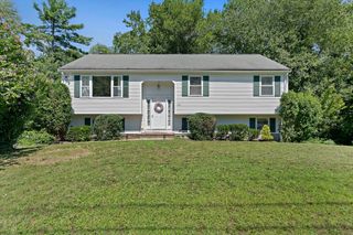 735 Pleasant St, Bridgewater, MA 02324