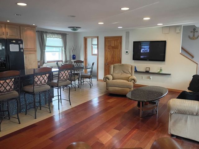 6 Tilden Ave, Scituate, MA 02066