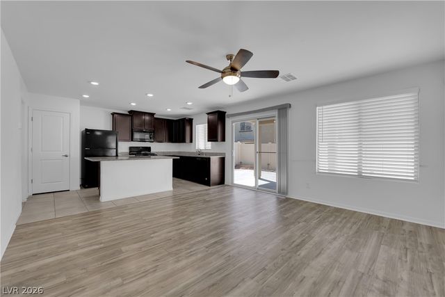 6421 Broadcloth Court, Las Vegas, NV 89122