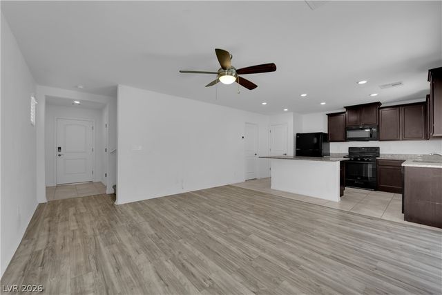 6421 Broadcloth Court, Las Vegas, NV 89122