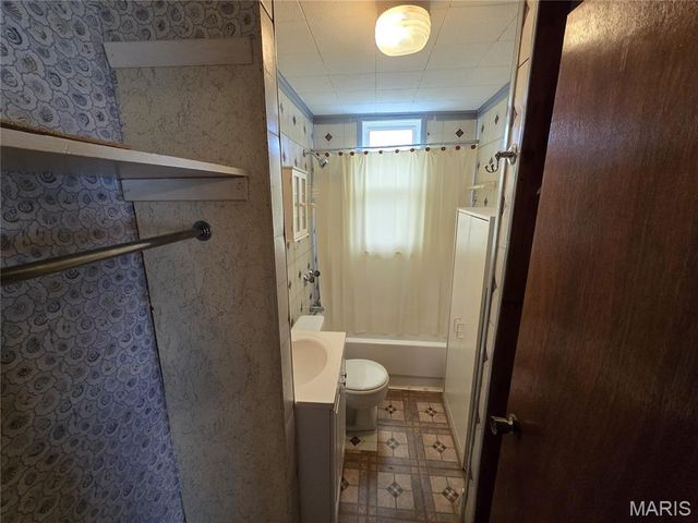 223 W Felton Avenue, St Louis, MO 63125