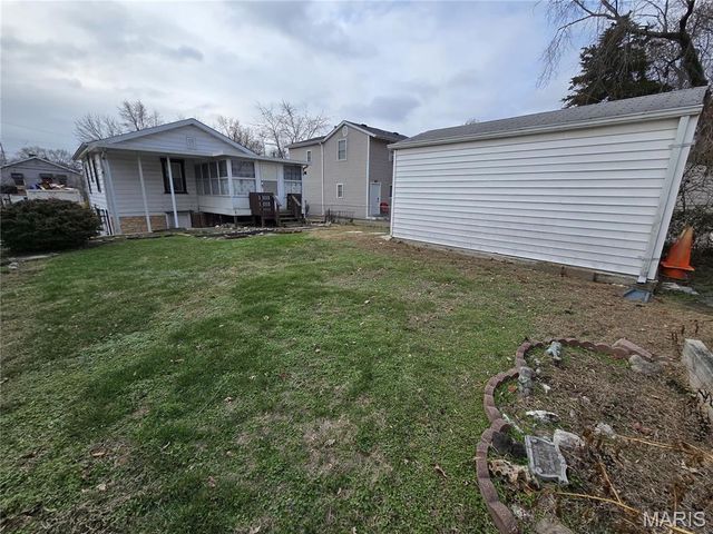 223 W Felton Avenue, St Louis, MO 63125