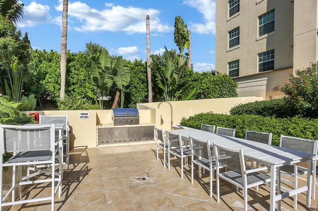 610 CLEMATIS Street 418, West Palm Beach, FL 33401