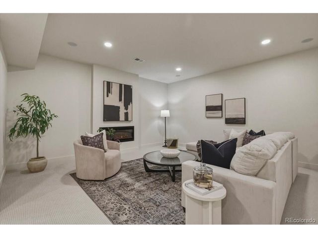 4352 S Bannock St, Englewood, CO 80110