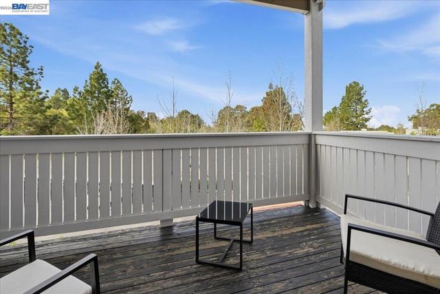 2423 2423 Creekside Ct, Hayward, CA 94542