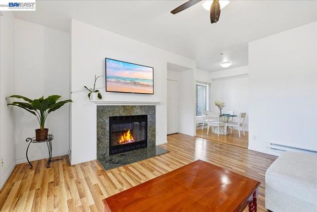 2423 2423 Creekside Ct, Hayward, CA 94542