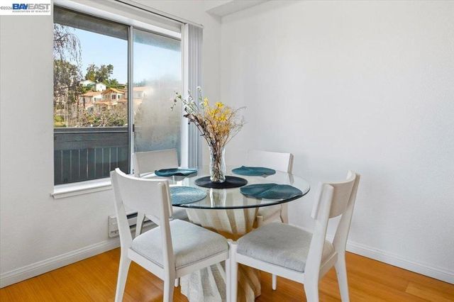 2423 2423 Creekside Ct, Hayward, CA 94542