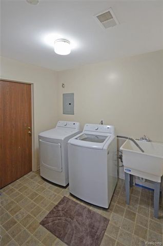 34900 Mercer, Fraser, MI 48026