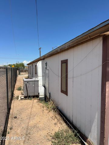 410 W 3RD Avenue W, Casa Grande, AZ 85122