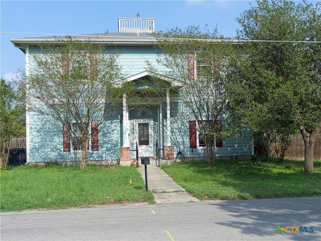 618 Pecos Street, Lockhart, TX 78644