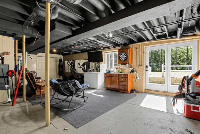 45101 Dunn Road, Belleville, MI 48111