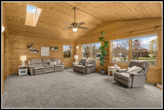 4512 102nd Avenue NE, Circle Pines, MN 55014