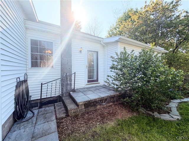 13 North Division Street, Oswego, NY 13126