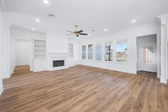 108 Hazelwood Dr, Thibodaux, LA 70301