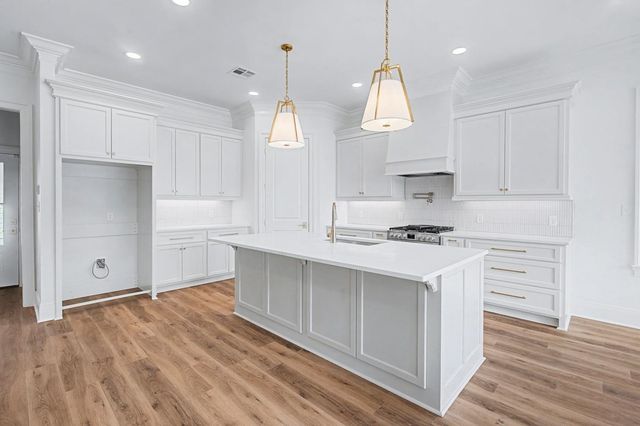 108 Hazelwood Dr, Thibodaux, LA 70301