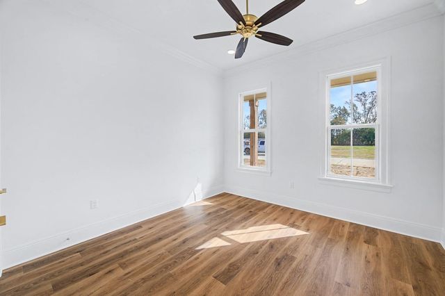 108 Hazelwood Dr, Thibodaux, LA 70301