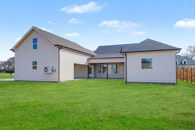 108 Hazelwood Dr, Thibodaux, LA 70301