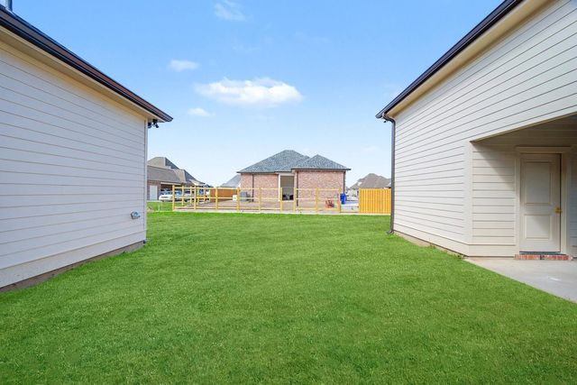 108 Hazelwood Dr, Thibodaux, LA 70301