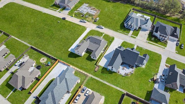 108 Hazelwood Dr, Thibodaux, LA 70301