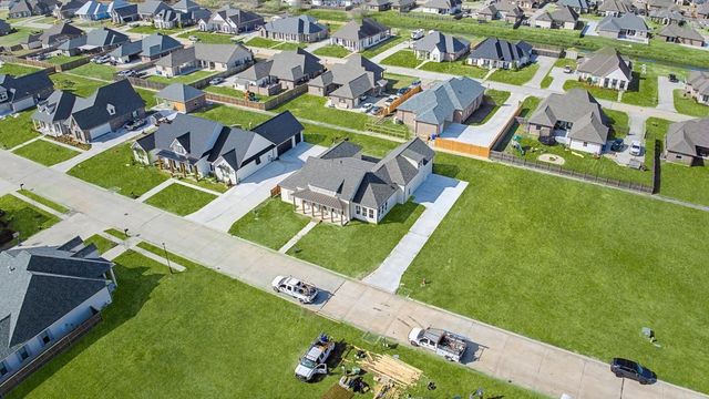 108 Hazelwood Dr, Thibodaux, LA 70301